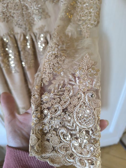 Piękna złota sukienka r 38