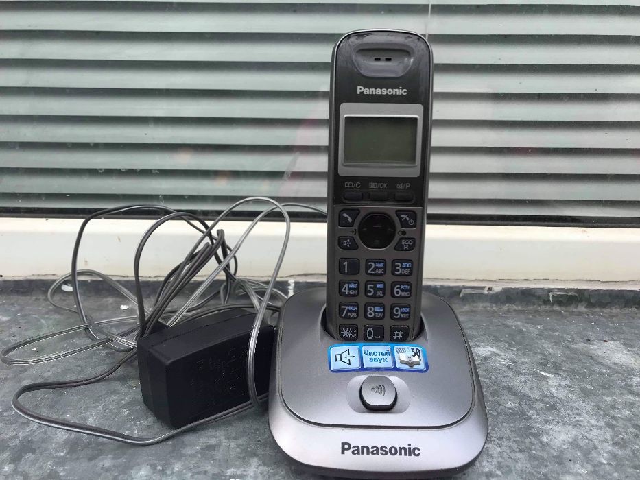 Телефон Panasonic KX-TG2511UA