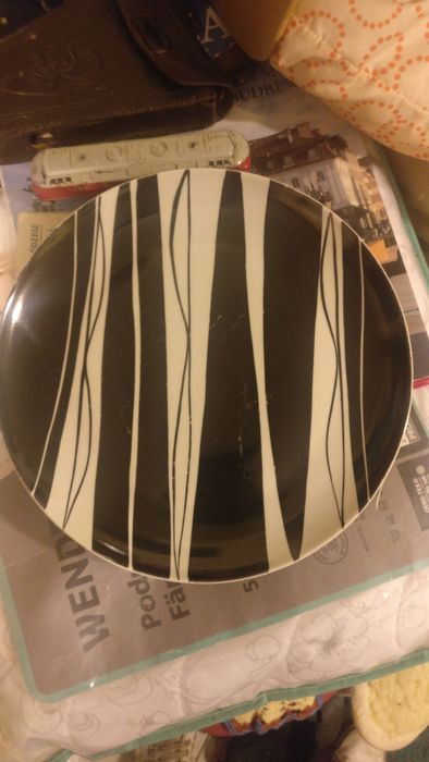 Patera pikasiak Karolina 25,5 cm.