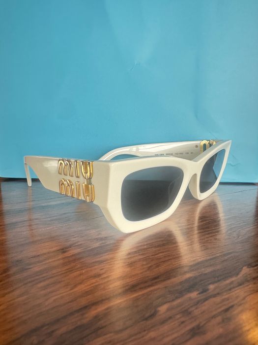 Óculos do sol MiuMiu novo