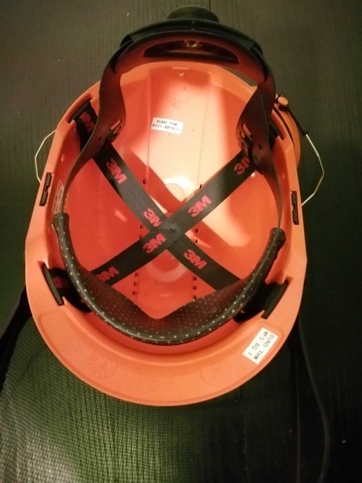 Kask ochronny BHP ochrona twarzy i słuchu