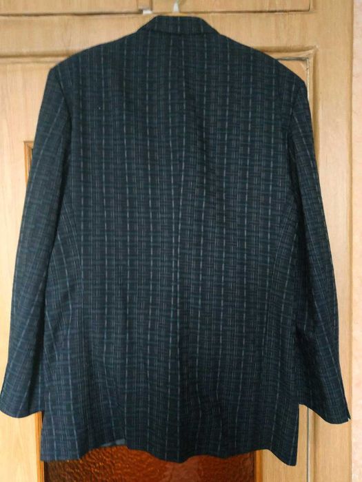 Мужской Костюм а-ля из 90-х размер 52.