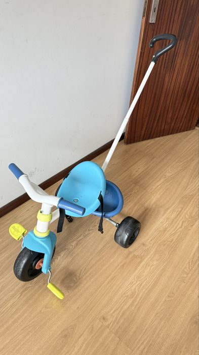 Velotrol semi novo da marca SMOBY