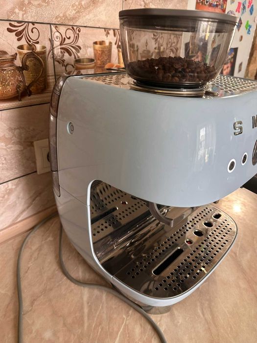 Ріжкова кавоварка еспресо SMEG EGF03PBEU Б\У ВЖИВАНА