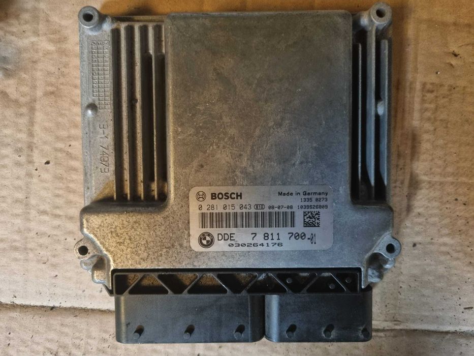 Centralina BMW 320d 520d 7 811 700 - 01