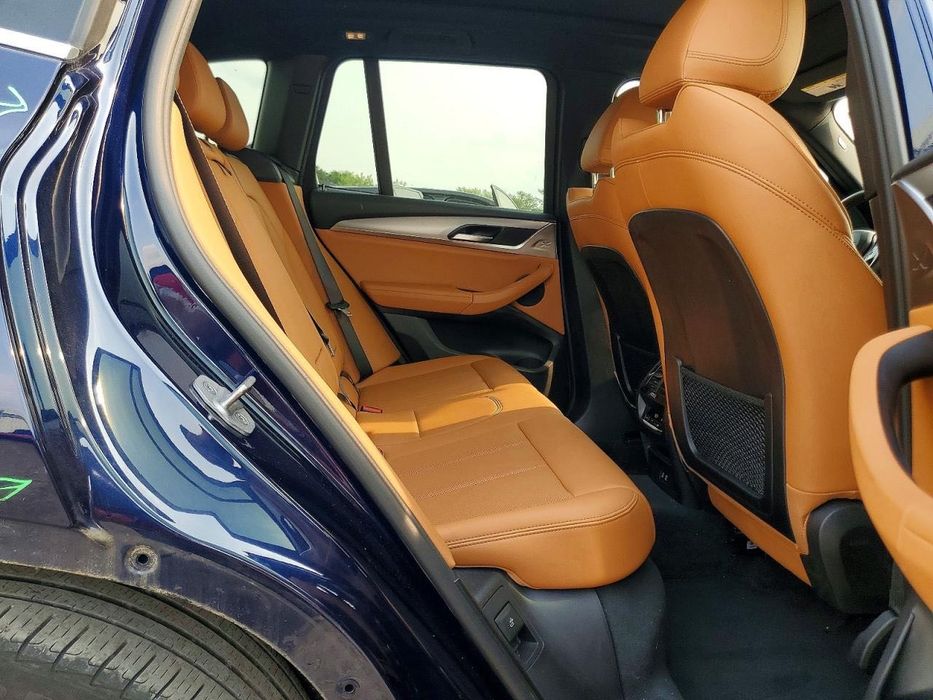 BMW X3 2021 року з США