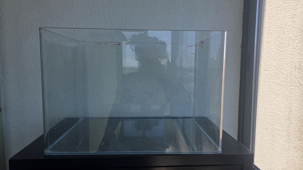 Estrutura de Aquário em vidro para peixes / répteis