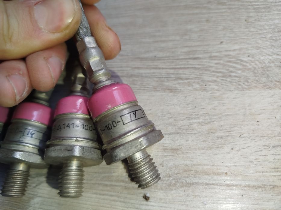 Силовий диод Д141-100-14