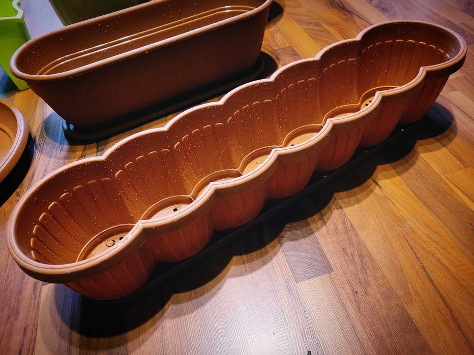 Zestaw doniczek / Набір квіткових горщиків для рослин