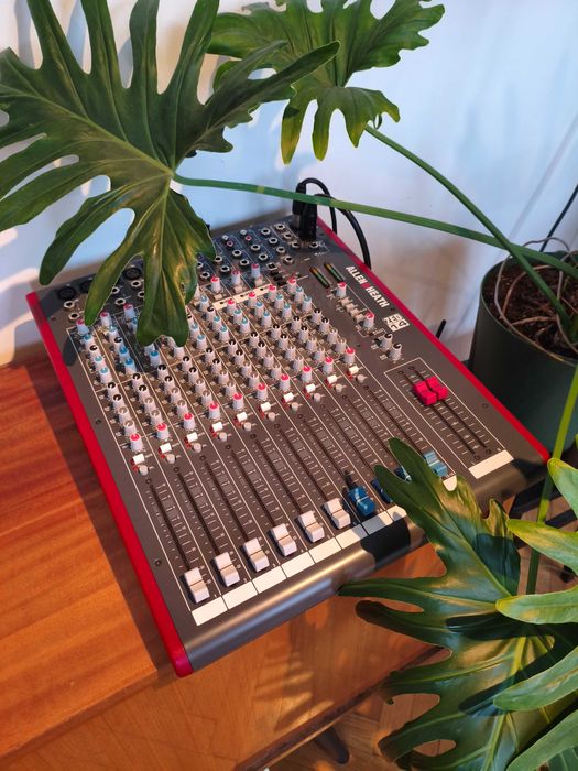 Mikser audio Allen & Heath ZED-14 Warszawa Śródmieście • OLX.pl