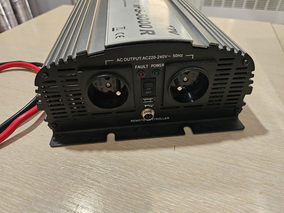 Инвертор Volt Polska IPS 5000 12/230V R (2500/5000W)