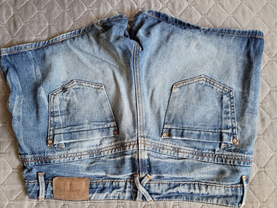 Spodenki krótkie Bershka Boyfriend r.36