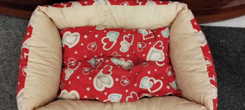 Немецкая лежанка для собак средних размеров. 66см*46см.