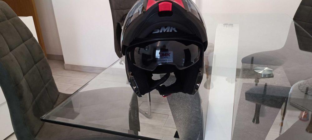 Capacete SMK novo
