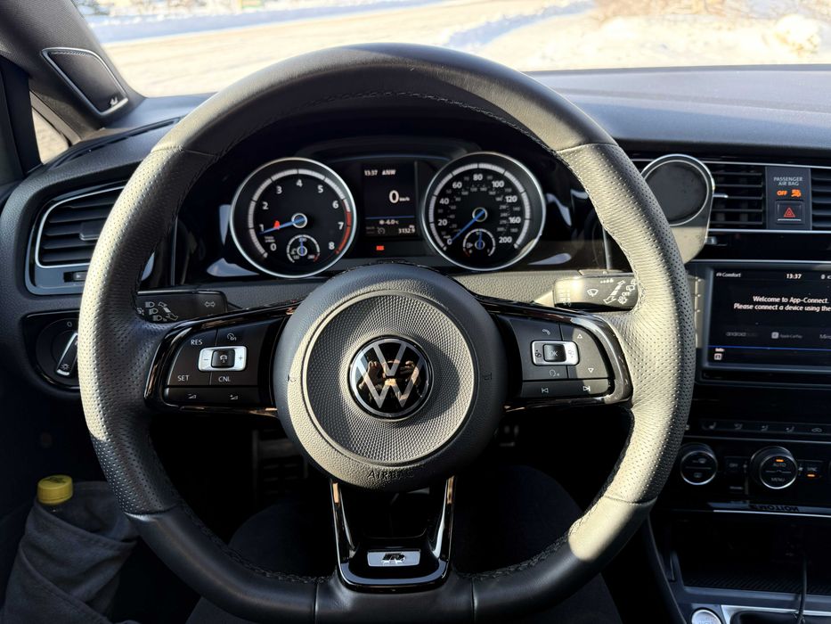 Volkswagen Golf R MK7