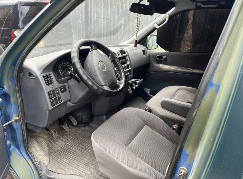 Toyota Hiace 2.5
