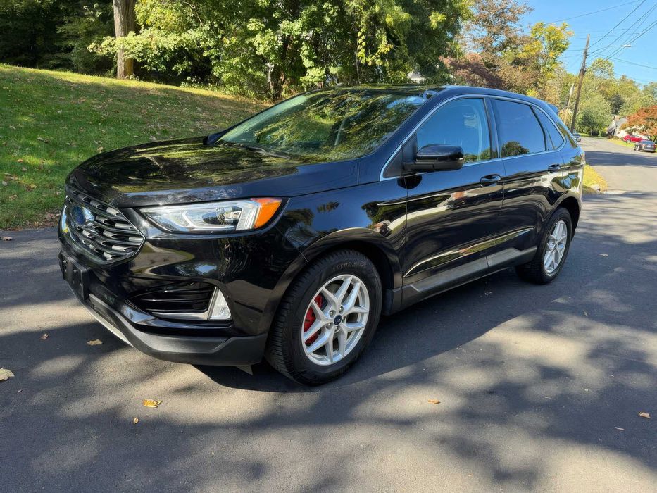Ford Edge      2021
