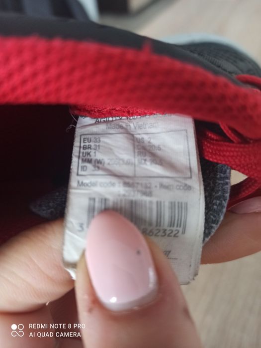 Sprzedam buty do piłki nożnej roz 33