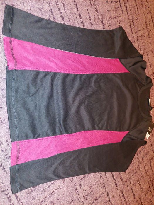 Nowa koszulka sportowa- zimowa r. Xs