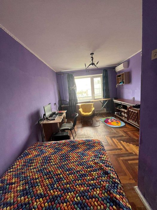 *Однокімнатна квартира, Дніпровський р-н, по вул. Сергія Синенка