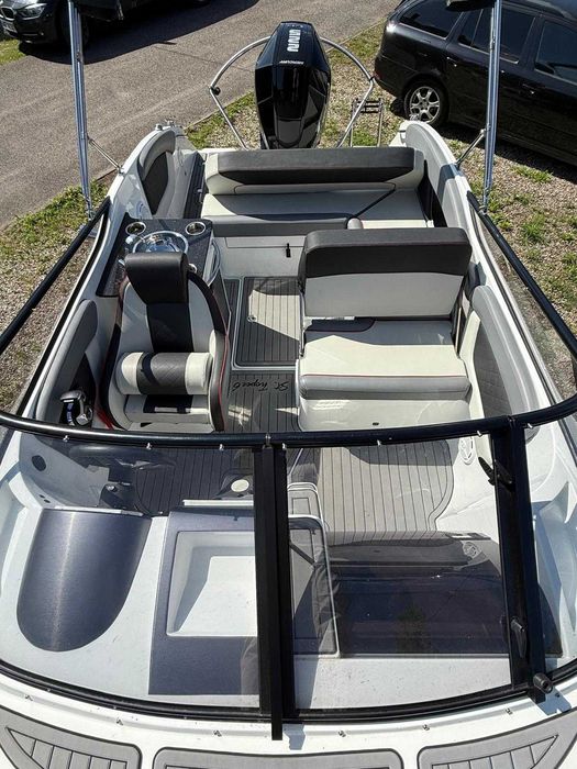 Łódź St. Tropez 6 + Mercury F225 + przyczepa