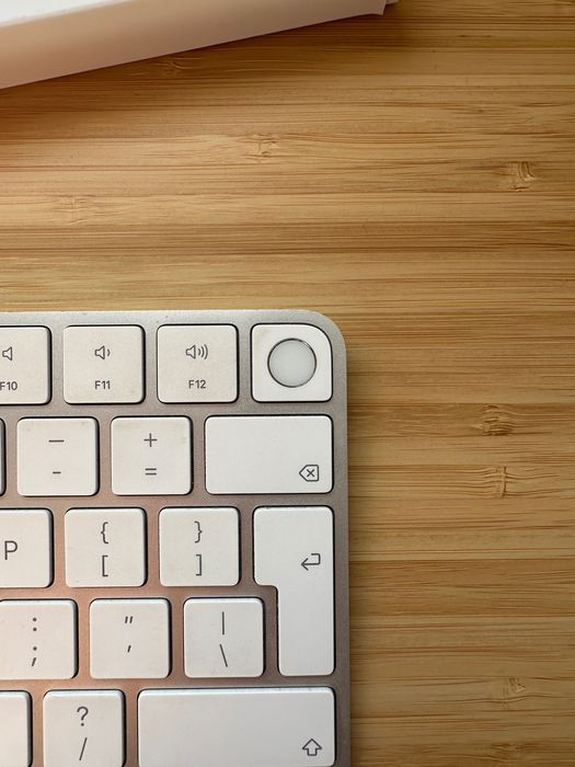 Apple Magic Keyboard z Touch ID