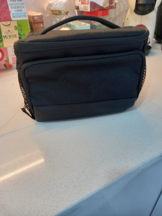 Mala para máquina fotográfica, marca canon.