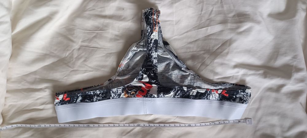 Stringi męskie nowe