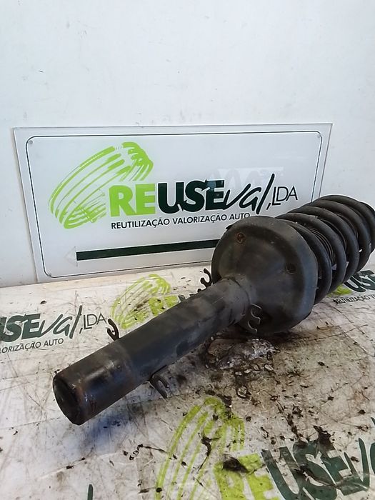Suspensão frente direita VOLKSWAGEN Golf IV (1J1)