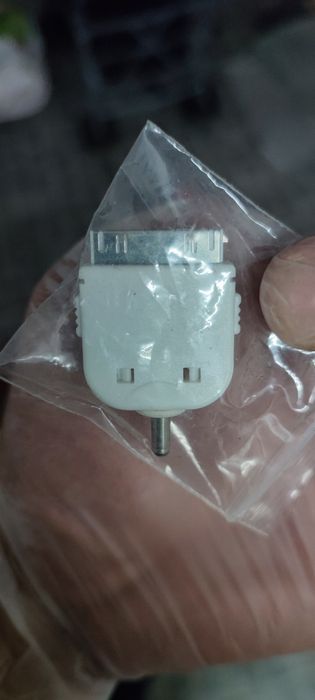 Adaptador Carregador Apple 30 Pinos para Jack DC (iPod / iPhone Antigo) - NOVO
