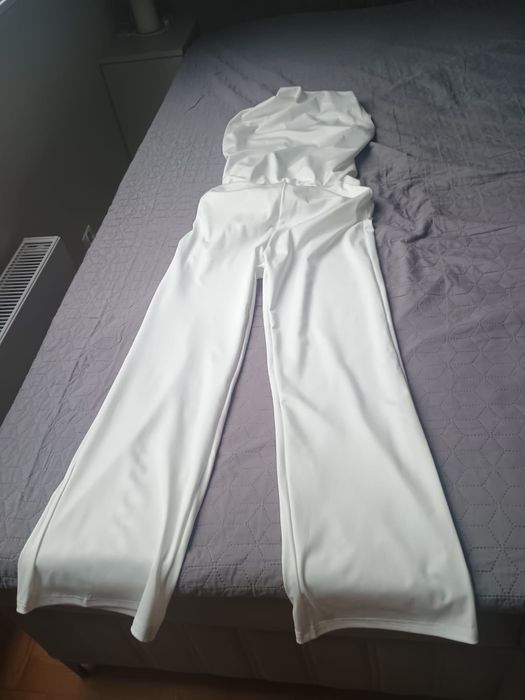 Kombinezon biały