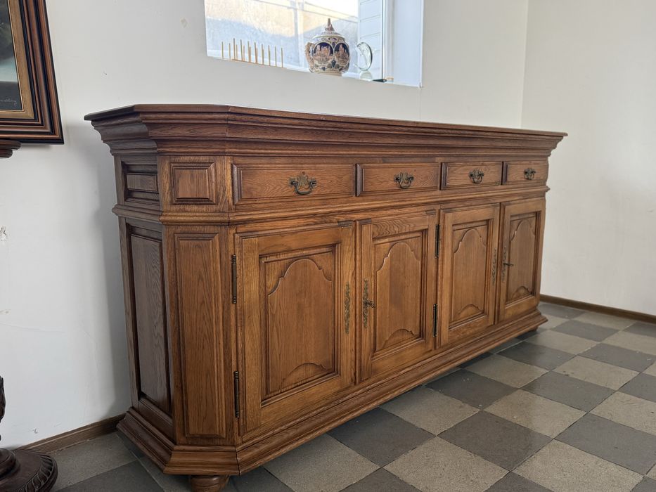 дубовий масивний комод