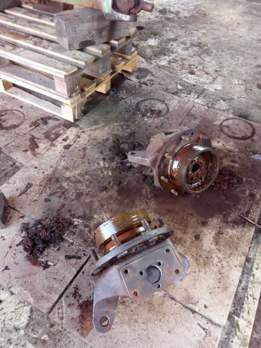 John Deere 3040 i 3140 most przód 3640 obudowa mostu zwrotnica APL 345