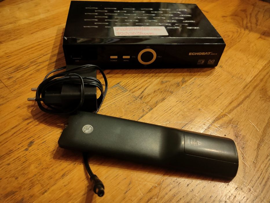 Dekoder satelitarny Echosat 20900M