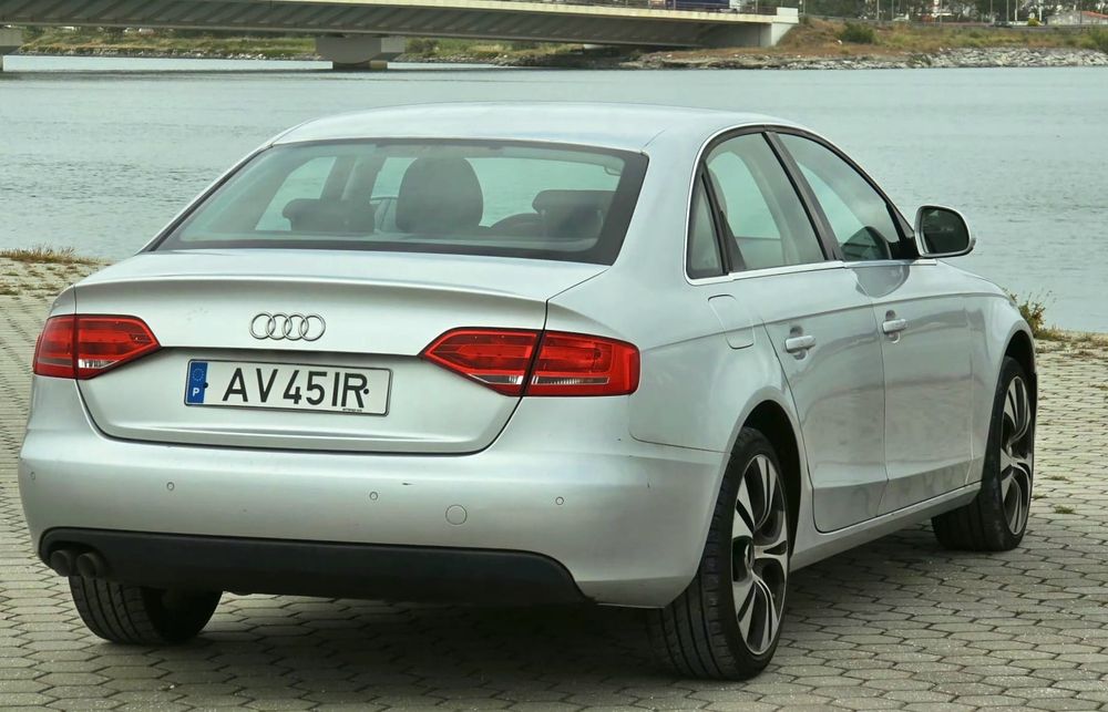 Audi A4 B8 2.0TDI 142cv 2008 Em excelente estado caixa 6 velocidades aceito troca