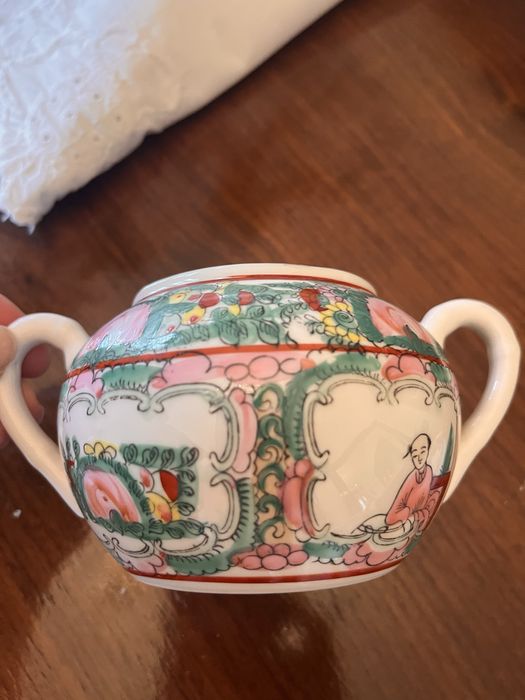 Louça chinesa um
