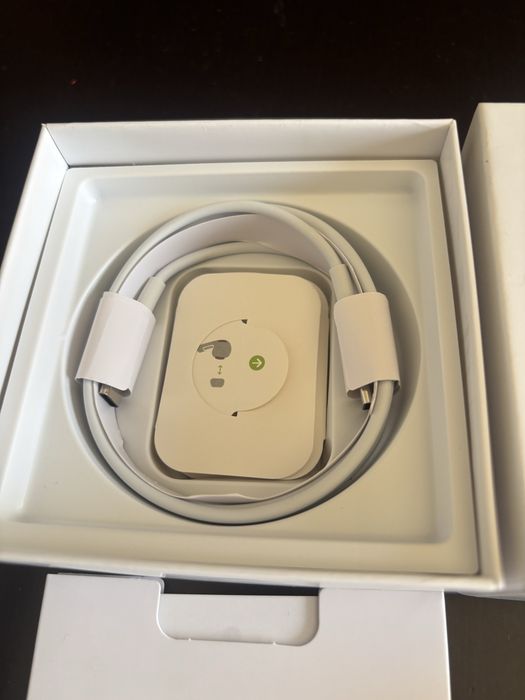 Novos AirPods Pro 2 da Apple disponíveis.