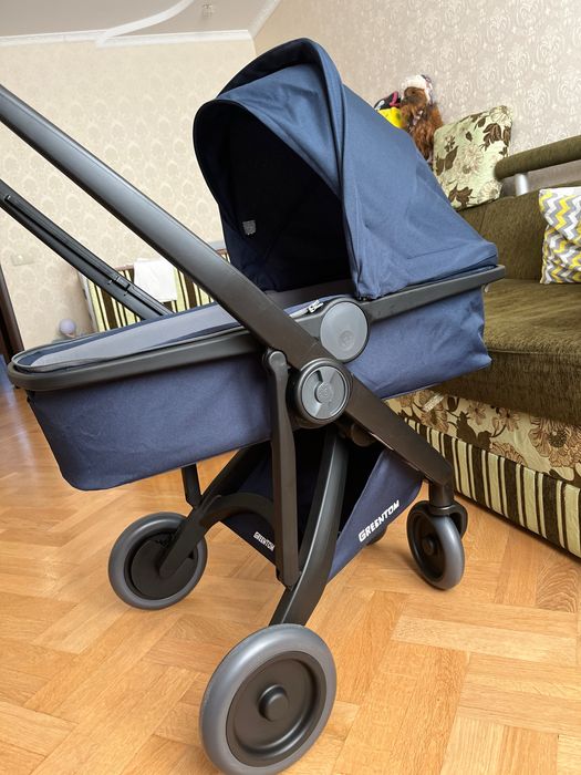 Коляска Greentom шасі Black синього кольору