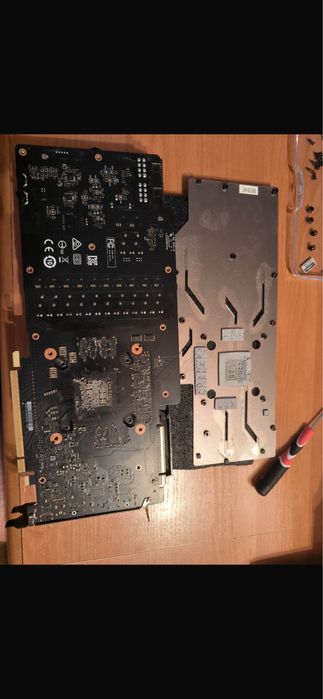 Karta graficzna RTX 2080 po wymianie past zadbana