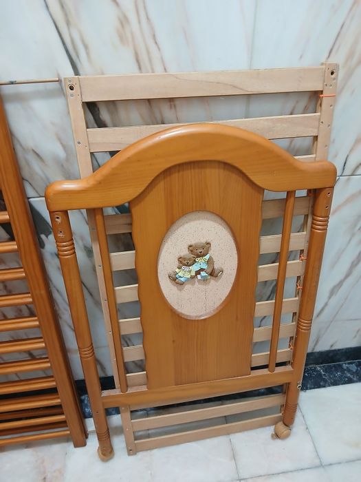 cama de grades de bebé