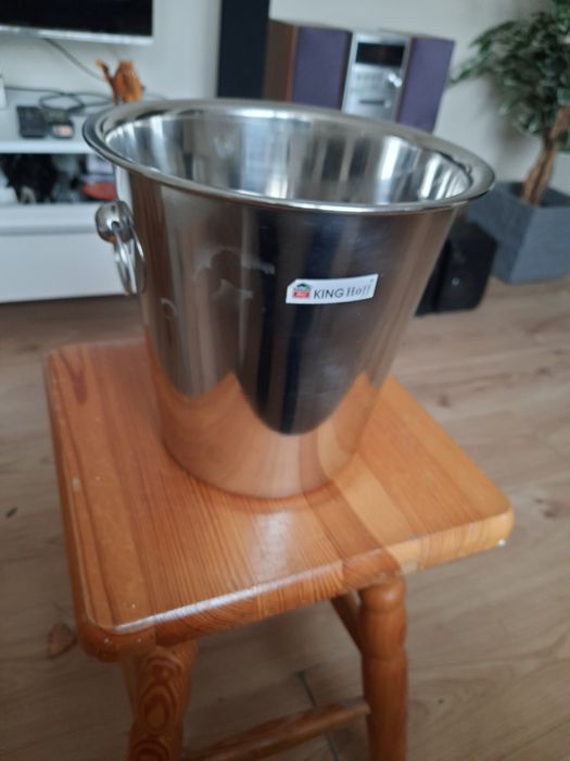 Cooler na lód do chłodzenia szampana