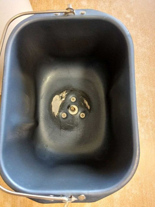 Хлібопічка DeLonghi робоча, в доброму стані