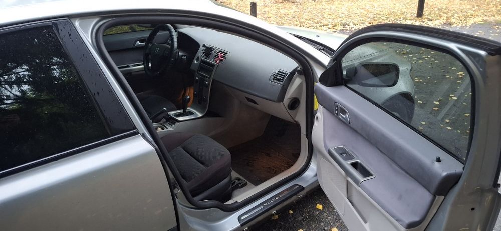 VOLVO S 40 2.5 L