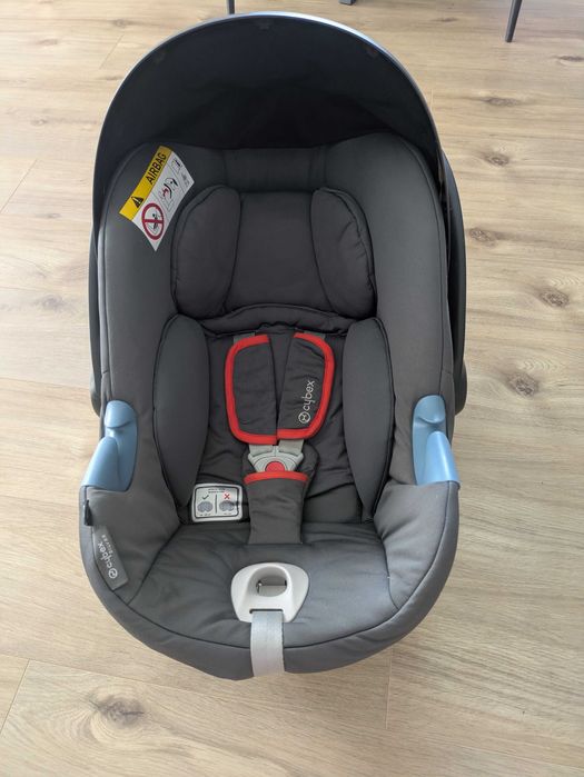 Fotelik samochodowy cybex/ Nosidełko