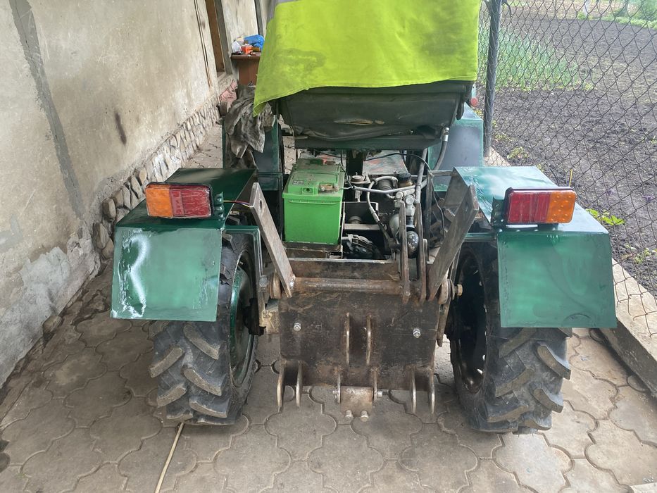 Продаю міні трактор 4Х4 обмін на іномарку до 100 тисяч