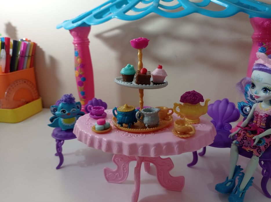 Brinquedo Enchantimals chá no jardim