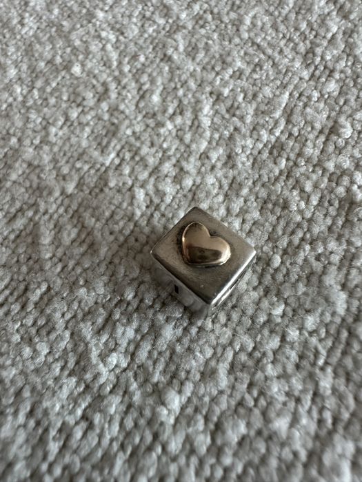Pandora oryginalny charms kostka tt