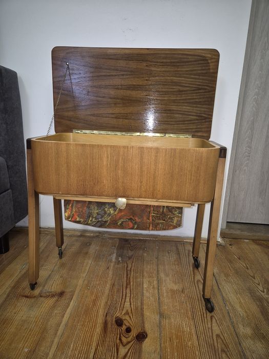 Vintage mobilna szafka niciak 1960 rok