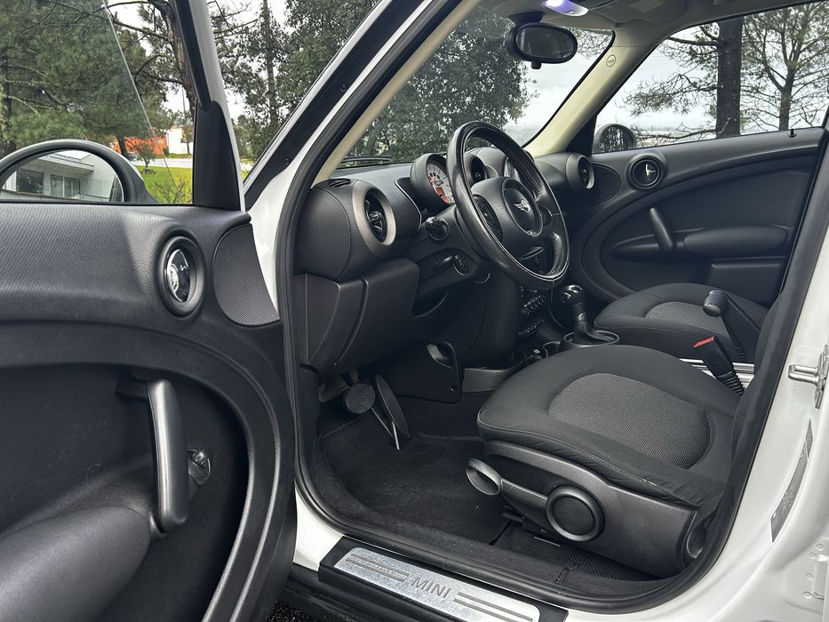 Mini One Countryman 1.6i 98cv (Poucos kms)