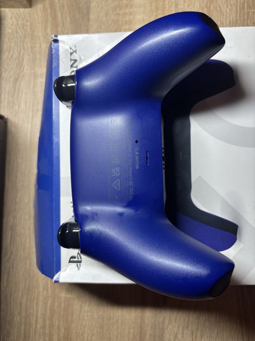 Продам DualSense PS5